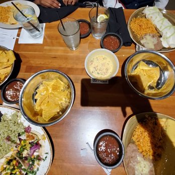 Cantina Laredo - The table - Mexican Near Me - Branson, Missouri
