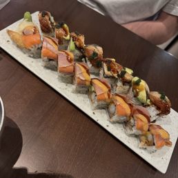 Eeelinois Roll (Top) Lucky Strike Roll (Bottom) Eeelinois Roll (Top) Lucky Strike Roll (Bottom)