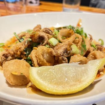 Gravity Taphouse Grille - Starter: Calamari - New American Near Me - Grand Rapids, Michigan