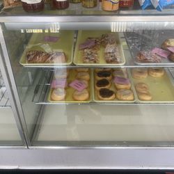 Nino's Italian Bakery