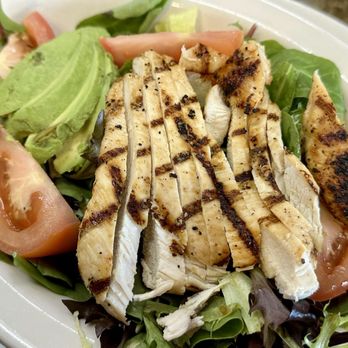 Cafe Amri - Chicken Tenderloin Salad - Breakfast & Brunch Near Me - Oxnard, California