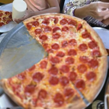 Brooklynz Pizza Rancho Cucamonga - Pepperoni- delish - Chicken Wings Near Me - Rancho Cucamonga, California Brooklynz Pizza Rancho Cucamonga - Pepperoni- delish - Chicken Wings Near Me - Rancho Cucamonga, California