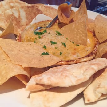 Yard House - Lobster dip - Bars Near Me - Roseville, California