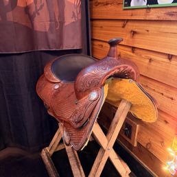 Birthday saddle at the entrance Birthday saddle at the entrance