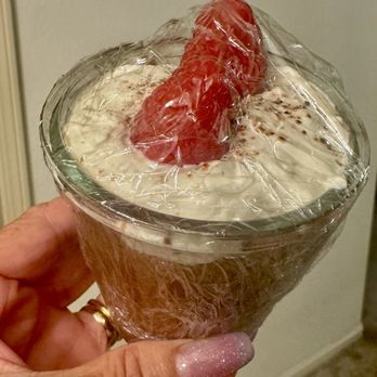 Le Petit Bistro - Mousse au Chocolat "To Go" - French Near Me - Mountain View, California Le Petit Bistro - Mousse au Chocolat "To Go" - French Near Me - Mountain View, California
