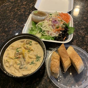 Puccini's Pizza Pasta-Greenbriar - Meal - Pizza Near Me - Indianapolis, Indiana