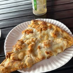 MO'NELISA - Heavy and sloppy buffalo chicken slice some of the pieces of the chicken had ligaments in it