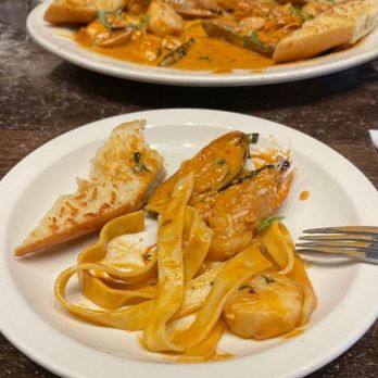Entrevinos - Seafood Pasta - Wine Bars Near Me - Carolina, Puerto Rico Entrevinos - Seafood Pasta - Wine Bars Near Me - Carolina, Puerto Rico
