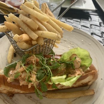 The Waterfront New York City - Lobster roll - New American Near Me - Bronx, New York