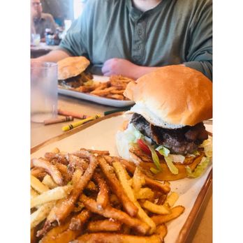 B & B Dockside - Burgers Near Me - Westerly, Rhode Island