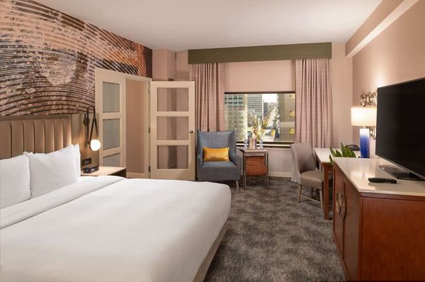 Hilton Lexington/Downtown by null