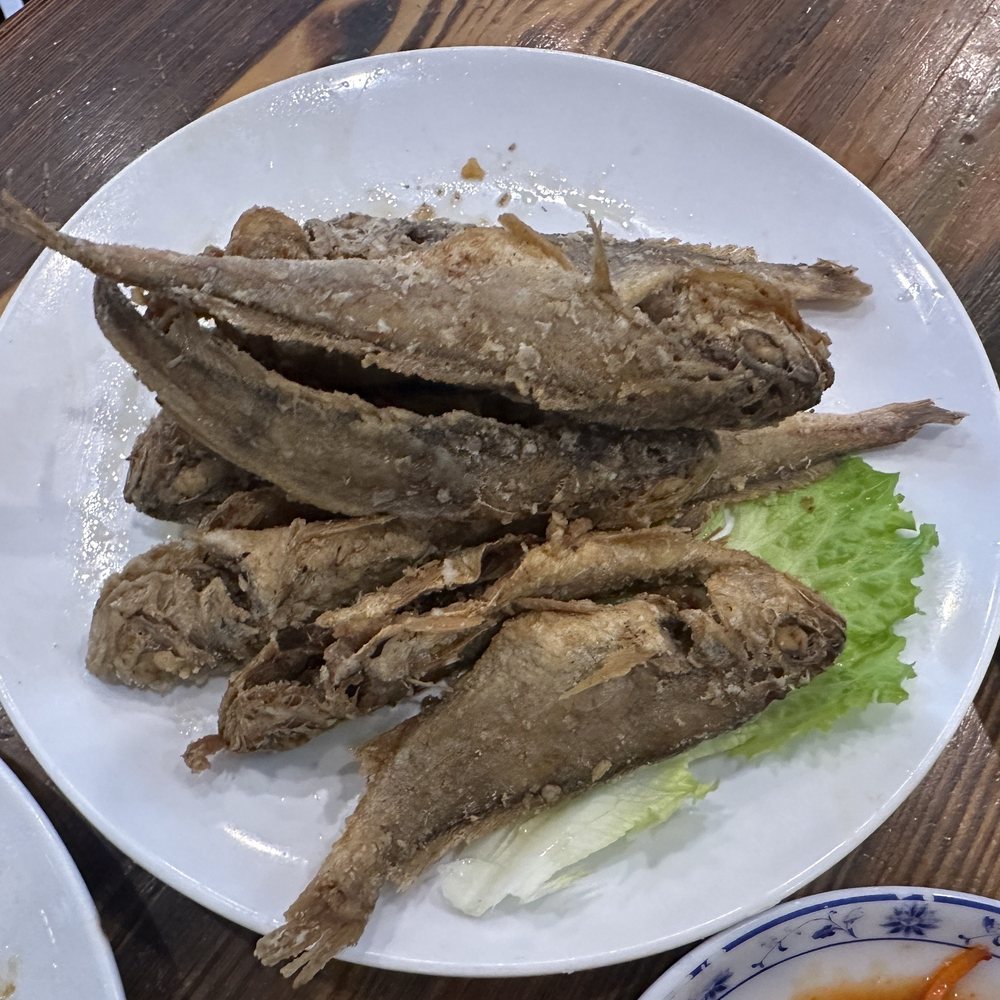 Fried small yellow croaker Fried small yellow croaker