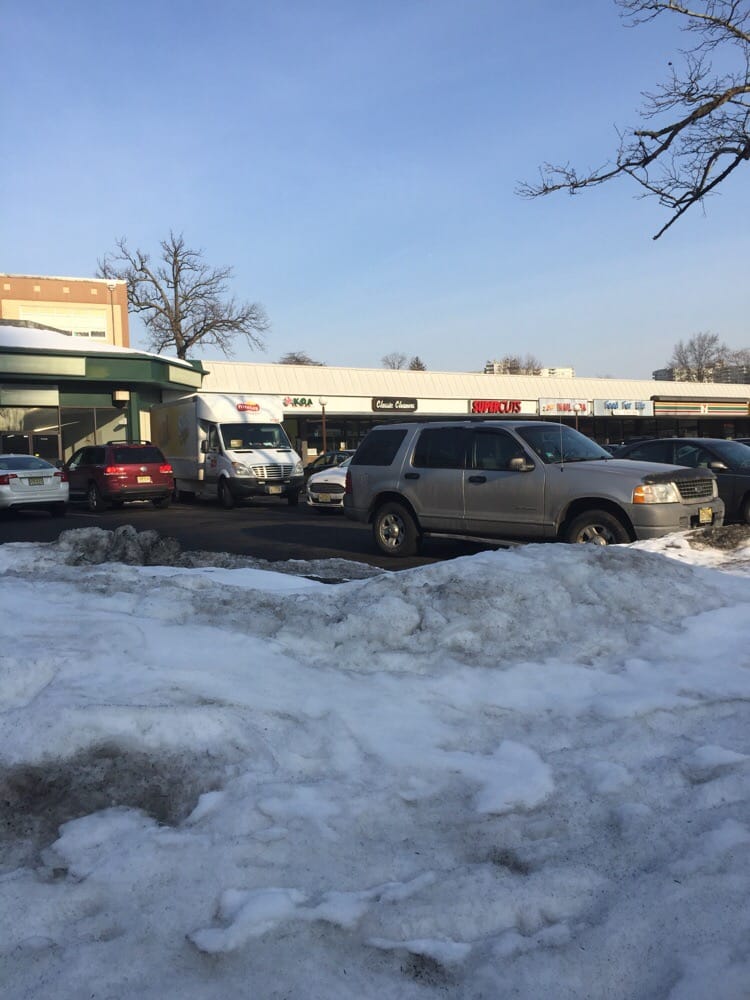 CLASSIC CLEANERS Updated August 2024 18 Reviews 1605 Lemoine Ave