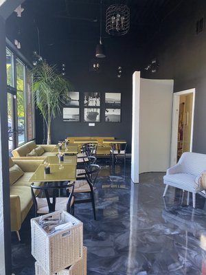 Access Restaurant and Lounge by null