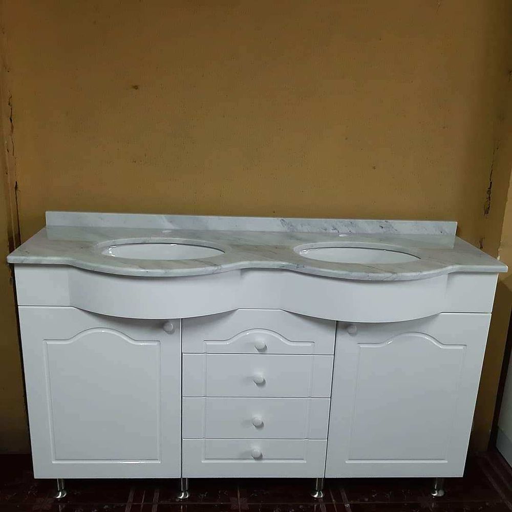 Slide of Mayra's Contracting Services