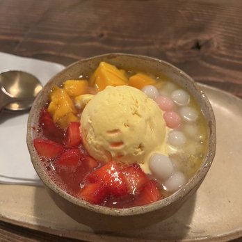 Mango Mango Dessert - A5. Strawberry Mango Juice Sago and rice balls with Mango Ice Cream - Desserts Near Me - New York, New York