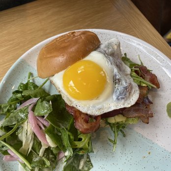 Bluestone Lane Tysons Boro Café - BLATE - Coffee & Tea Near Me - Mclean, Virginia
