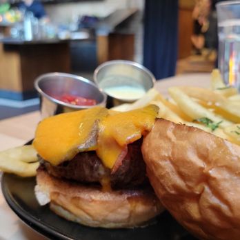 Parkside - Burger - Seafood Near Me - Austin, Texas