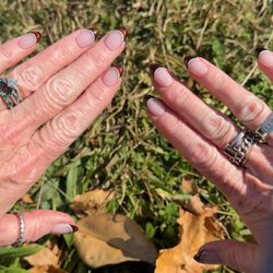 Mi Nail & Spa - Dip Cat eye manicure