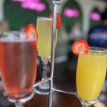 Madres Brunch - Mimosa flight - Breakfast & Brunch Near Me - Bellflower, California Madres Brunch - Mimosa flight - Breakfast & Brunch Near Me - Bellflower, California