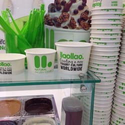 Llaollao - Small+1 topping= 2,70€ Medium+3 toppings= 3,40€ Big+3toppings= 4,10€