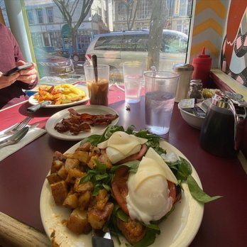 Brickway on Wickenden - S-Pet - Breakfast & Brunch Near Me - Providence, Rhode Island Brickway on Wickenden - S-Pet - Breakfast & Brunch Near Me - Providence, Rhode Island