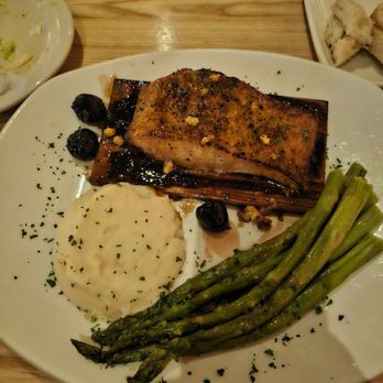 Bonefish Grill - The salmon was cooked to perfection - Seafood Near Me - Brandon, Florida