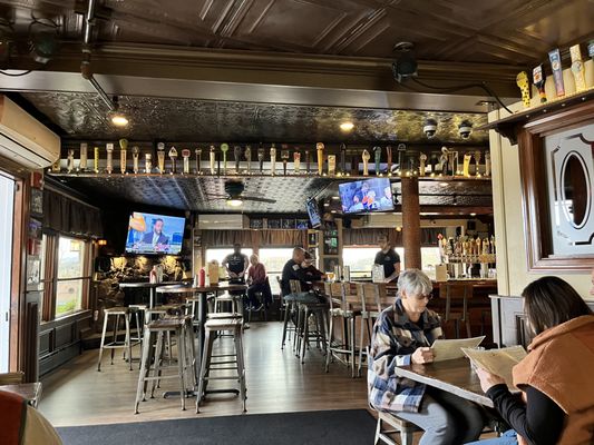 Bridge View Tavern by null