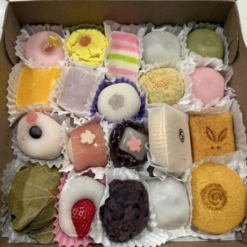 Fugetsu-Do - Candy Stores Near Me - Los Angeles, California Fugetsu-Do - Candy Stores Near Me - Los Angeles, California