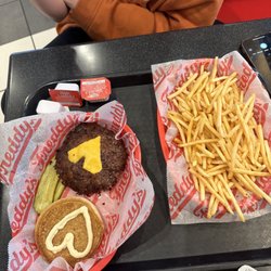 Freddy's Frozen Custard & Steakburgers - Best burger and best customer service
