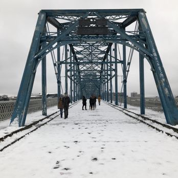 Walnut Street Bridge - Snow day! - Landmarks & Historical Buildings Near Me - Chattanooga, Tennessee