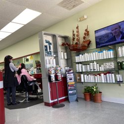 Dino's Barber & Stylist