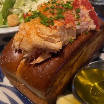 Porter Kitchen & Deck - Lobster Roll - New American Near Me - Chicago, Illinois Porter Kitchen & Deck - Lobster Roll - New American Near Me - Chicago, Illinois