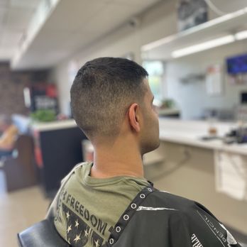 Lee's Barber Shop - Taper fade - Barbers Near Me - Naperville, Illinois Lee's Barber Shop - Taper fade - Barbers Near Me - Naperville, Illinois