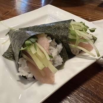 Kansai - 3. Garlic Albacore Hand Roll x 2 - Sushi Bars Near Me - Concord, California