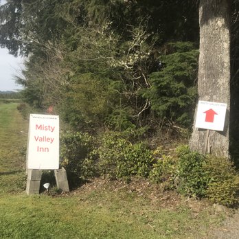 Misty Valley Inn B & B - Entrance - Hotels Near Me - Forks, Washington
