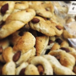 Antico Panificio e Pasticceria Ciro Pace - I Taralli nzogna e pepe