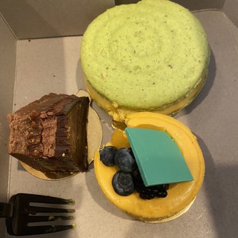 Azucar - Turron De Havana, pistachio macaron with passionfruit filljng, mango cheesecake - Bakeries Near Me - Ocean Beach, California