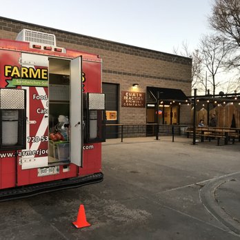 Farmer Joes - a vending machine in a parking lot - Sandwiches Near Me Farmer Joes - a vending machine in a parking lot - Sandwiches Near Me