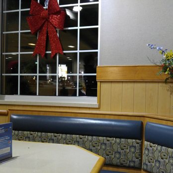 Culver's - View of a back dining room corner. - Ice Cream & Frozen Yogurt Near Me - Conroe, Texas Culver's - View of a back dining room corner. - Ice Cream & Frozen Yogurt Near Me - Conroe, Texas