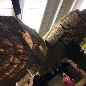 Ay Papa Que Rico - Indoor cabanas - Caribbean Near Me - Arleta, California