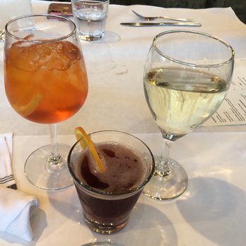Munno - Drinks! - Pizza Near Me - Chicago, Illinois