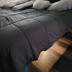 BoxDrop - Sapphire sleep cool phase mattress on adjustable base in Zero gravity position