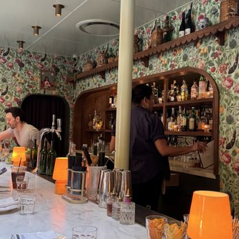 Donna's - Bar area - Italian Near Me - Los Angeles, California Donna's - Bar area - Italian Near Me - Los Angeles, California