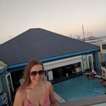 Float Pool & Patio Bar - Bars Near Me - Galveston, Texas