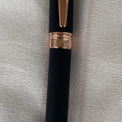 Penoblo - Cerruti 1881 fountain pen. Velvet black and rose gold.
