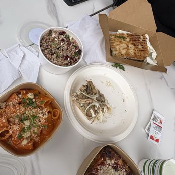 Il Parco - Spicy Vodka pasta, Farro Salad, Chicken Milanese Sandwich, Lasagna de Verdure - Cafes Near Me - San Francisco, California