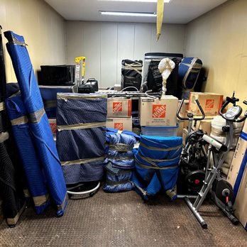 Wheatland Van Lines - All my stuff fits in elevator - Movers Near Me Wheatland Van Lines - All my stuff fits in elevator - Movers Near Me
