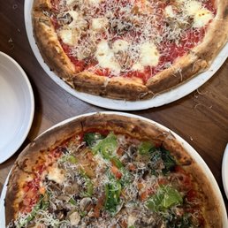 Farmers (bottom) and Di Fungi (top) with cheese on top