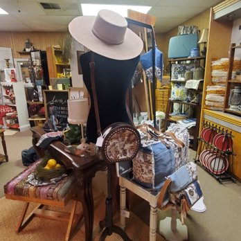 Consign and Design - Used, Vintage & Consignment Near Me - Mascoutah, Illinois